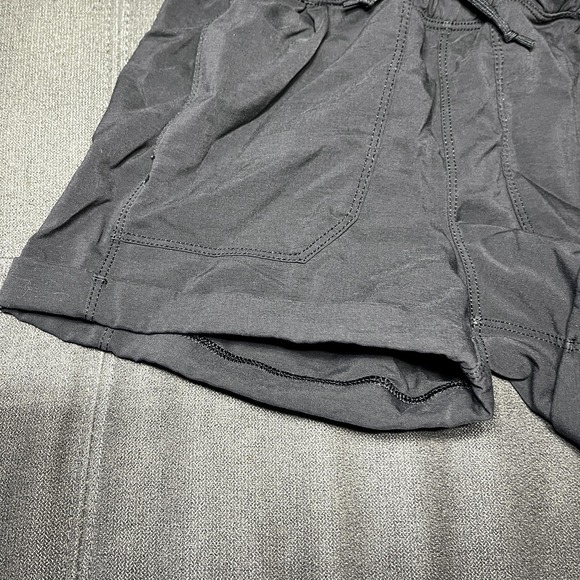 Ivivva by Lululemon Shorts Girls 10 Black Athletic Running Drawstring Pockets - Picture 3 of 10